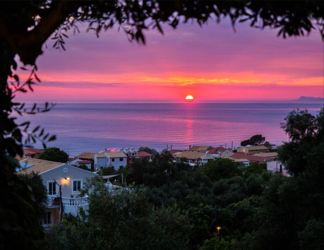 Casa Tramonto Beach View Ájosz Górdiosz Kültér fotó